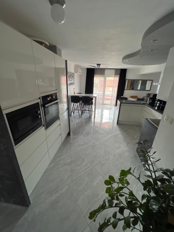 Apartments Cosic Klenovica Exterior foto
